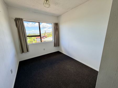 Large family home in Chatswood - Photo 2