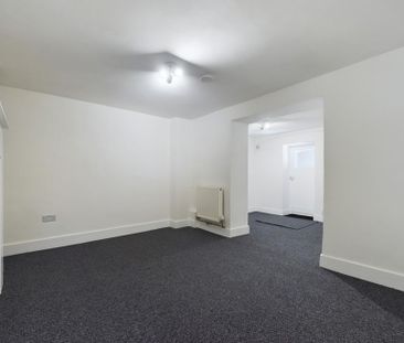2 bedroom ground floor maisonette to rent - Photo 1