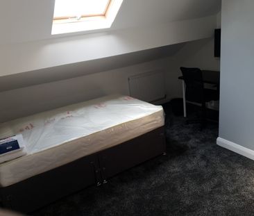 5 Bedroom House To Rent - Photo 6