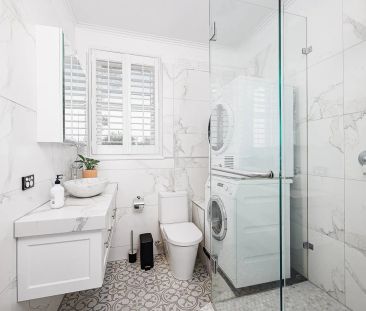Deco Elegance, Designer Style & Sophistication - Fridge and Washing... - Photo 1
