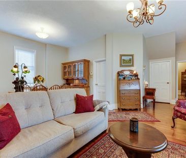 For Lease - 22 Queen Street, Innisfil, Ontario - Photo 1