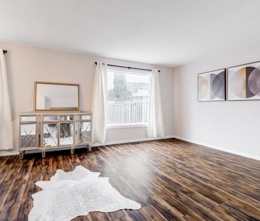 For Lease - 3025 Oslo Crescent, Mississauga, Ontario - Photo 3