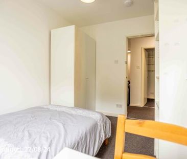 38 Vanbrugh Drive - Photo 6