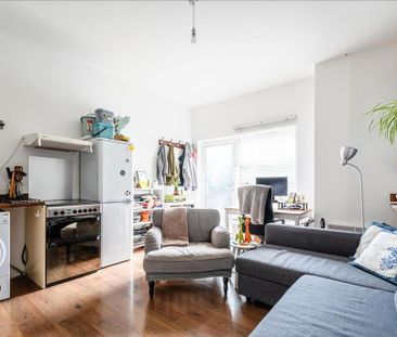 Studio to rent - Photo 2