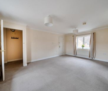 2 bedroom maisonette to rent - Photo 4