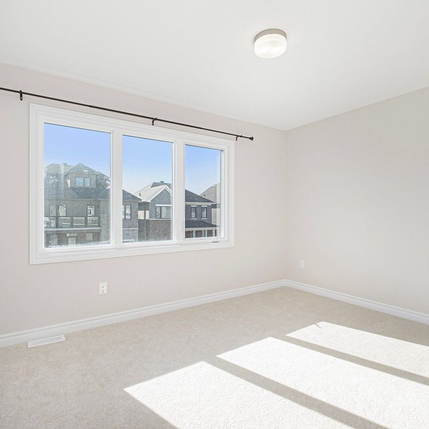 For Lease - 332 Peninsula Road, Barrhaven, Ontario - Photo 1