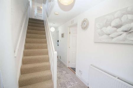 Huntly Avenue, Livingston, EH54 - Photo 4