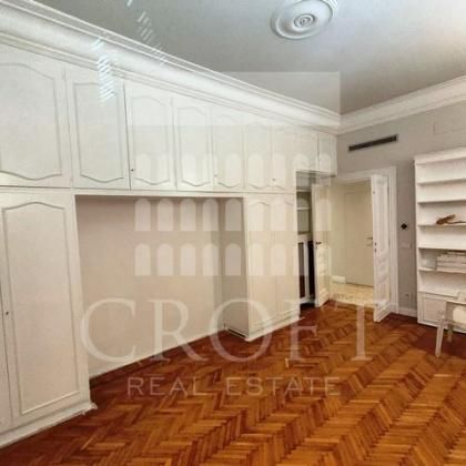 Parioli-Attic: Beautifuly restored modern penthouse. Large living rooms, study, dining, 5 bedrooms, 4 baths, 3 panoramic terraces, two parking spaces. Elegant building with doorman. rif. 2242 - Photo 3