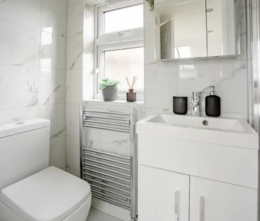 Room in a Shared House, Harpenden Road, E12 - Photo 5