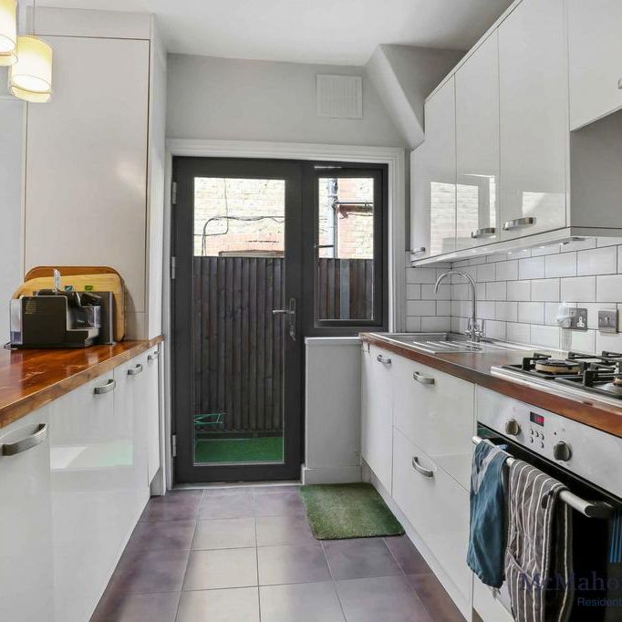 3 bedroom terraced house to rent - Photo 1