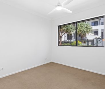 Top-Floor Living with Leafy Views - Photo 1