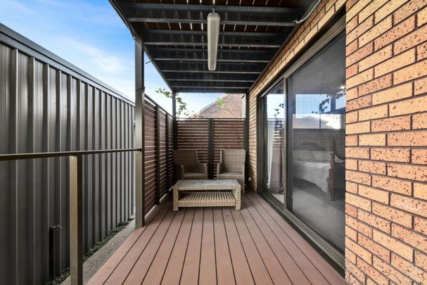 9 Vermeer Avenue - Photo 1