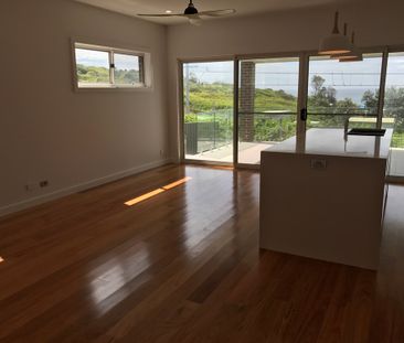 Stunning Near-New 3-Bedroom Townhouse - Photo 1