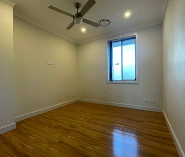 Three Bedroom Townhouse - Photo 3