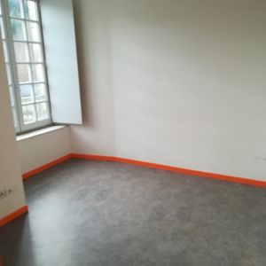 Appartement T2 dans la résidence LE PRIEURE à Blesle - Photo 2