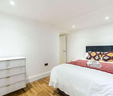 Torriano Avenue, London, NW5 - Photo 2