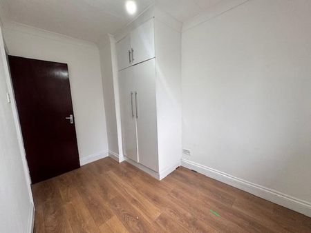 4 bedroom terraced house to rent - Photo 3