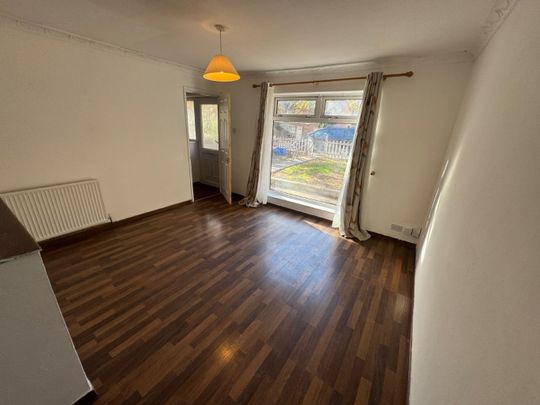 3 bed terraced house to rent in Shephall Way, Stevenage, SG2 - Photo 1