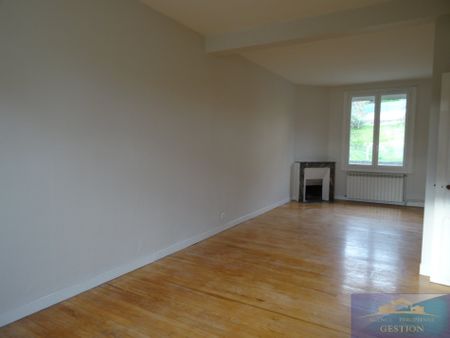 Location Maison 6 pièces 150m² LOURDES 65100 - Photo 2