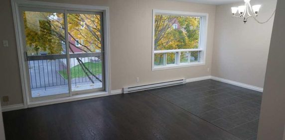 À Louer 4 1/2 - Photo 2