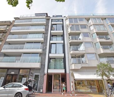 Nieuwbouwappartement met 1 slaapkamer gelegen in hartje Zoute met p... - Photo 6