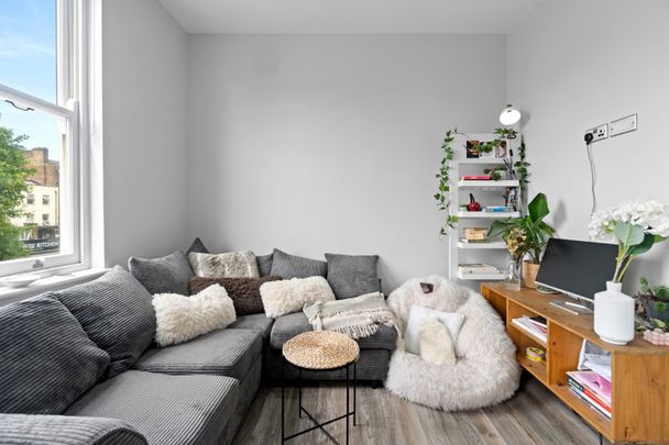 3 Bed Flat, Old Kent Road, SE1 - Photo 1