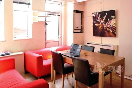 4 bedroom semi-detached house to rent - Photo 3