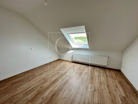 Erstbezug nach Modernisierung von heller gemütlicher 4-Zimmer-DG-Wohnung - Foto 4