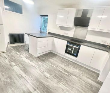 3 bedroom ground floor flat to rent - Photo 1