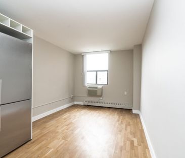 730 St Clarens Avenue - Photo 3