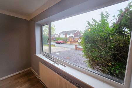 Eastfields Grove - Photo 4