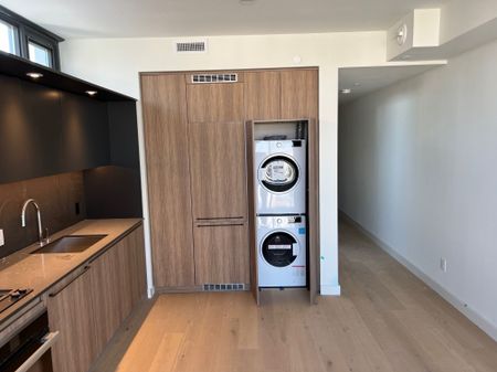 For Lease - 81 Wellesley Street Unit# 1607, Toronto, Ontario - Photo 2