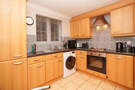 Apartment in Watermans Walk, Carleton Grange, Carlisle - Photo 4