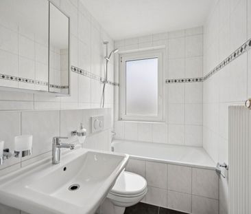 Beautiful renovated apartment in Oensingen - Photo 4