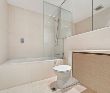 Executive Style 3 Bedroom Apartment in Bondi - Photo 2