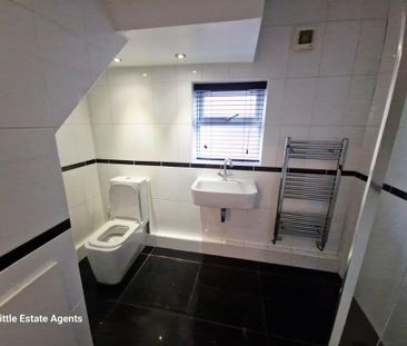 3 bedroom semi-detached house to rent - Photo 6