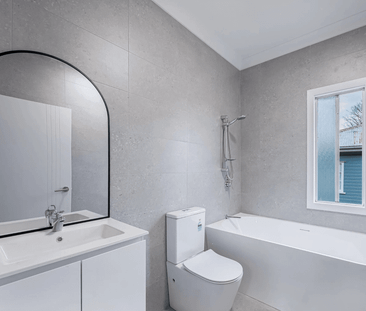 16 Spring St, East Ipswich, Qld 4305 - Photo 6