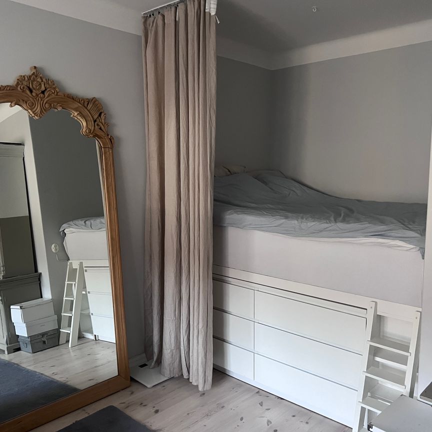 Ernst Ahlgrens väg, Stockholm - Photo 1