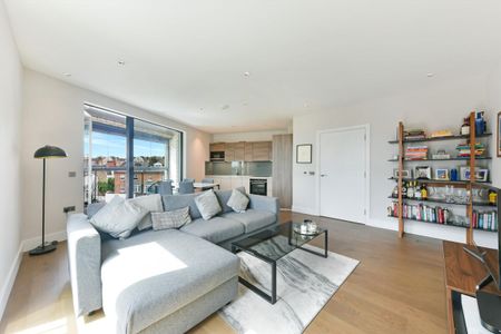 One-bedroom apartment to let in Patcham Terrace, London, SW8. - Photo 3