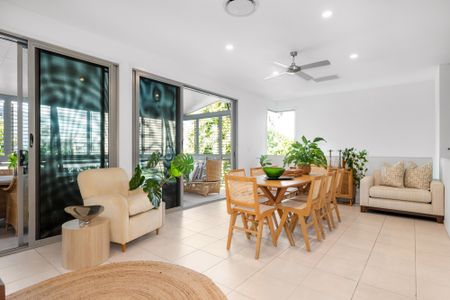 12 Refinery Parade, New Farm QLD 4005 - House For Rent - $2,200 | Domain - Photo 3