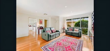 3 Bed, 1 Bath - Photo 2