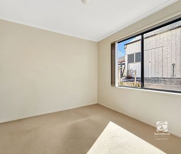 EFFORTLESS LIVING SPACE, STYLE & FLEXIBILITY - Photo 5