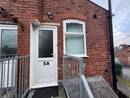 Priory Lane, Preston - Photo 3