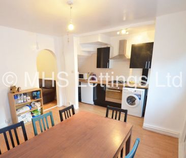 2 Bedroom Mid Terraced House for rent in Park View Avenue - Photo 3