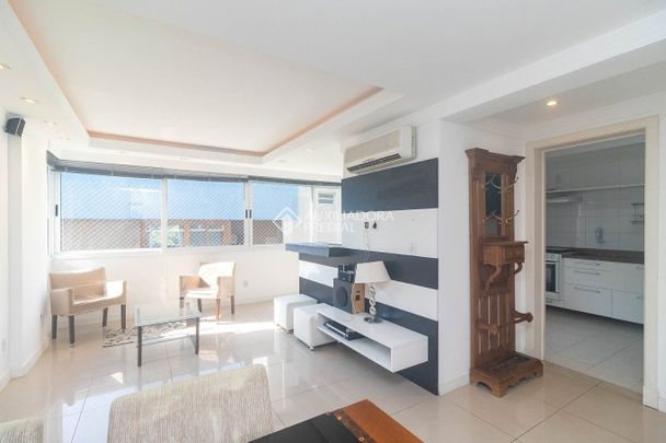 Apartamento com 2 quartos e 84m² para alugar em Rio Branco, Porto Alegre. - Photo 1