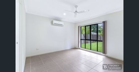 Stylish Home At Palm Cove - Photo 2