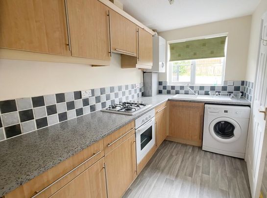2 bedroom terraced house to rent - Photo 1