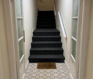 5 bedroom private hall to rent - Photo 2