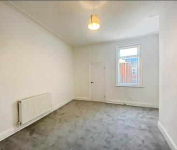 2 bedroom semi-detached house to rent - Photo 6