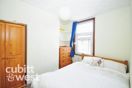 2 bedroom terraced house to rent - Photo 3